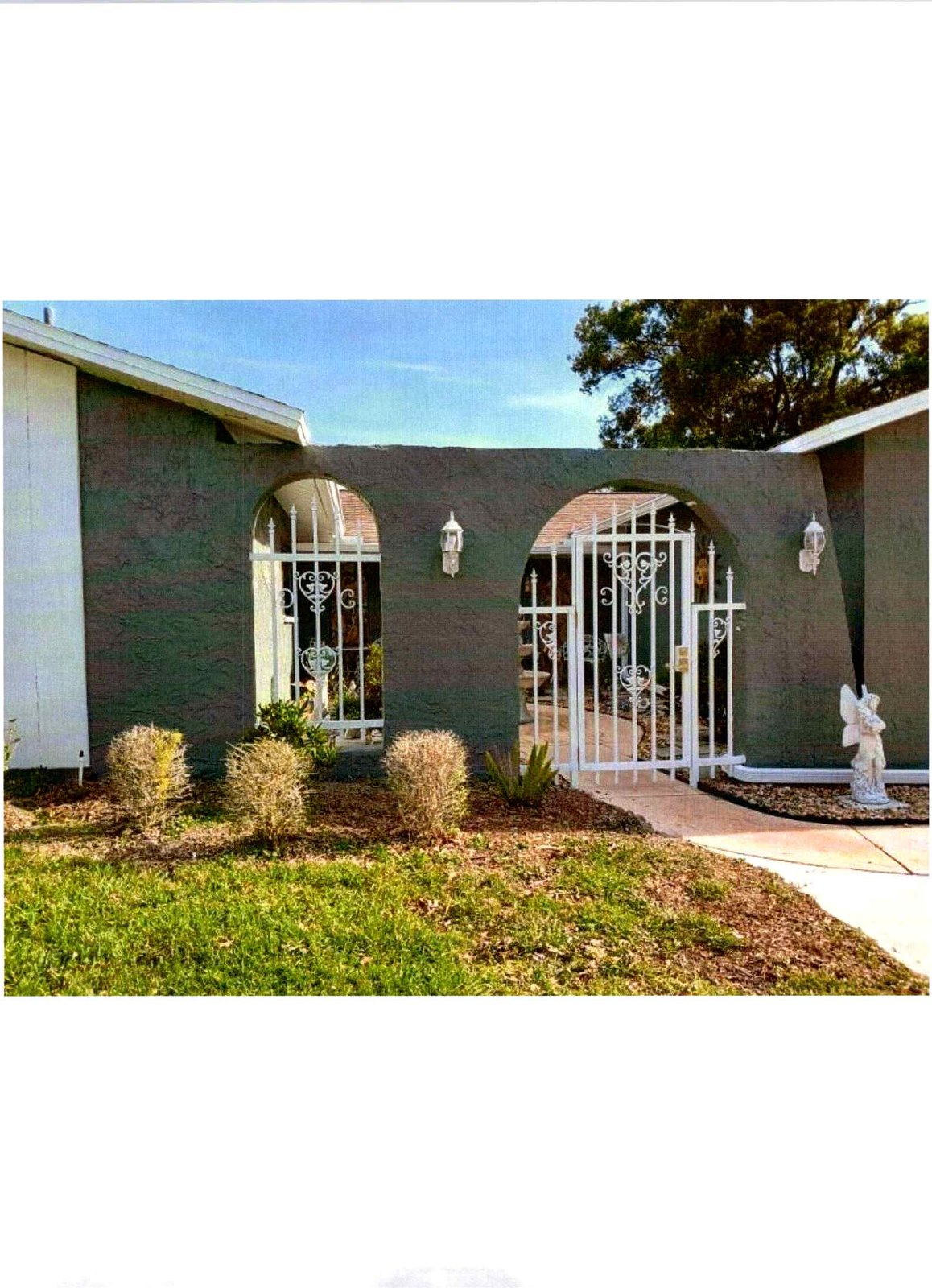 CUSTOM ALUMINUM FENCING & GATES — photo 2