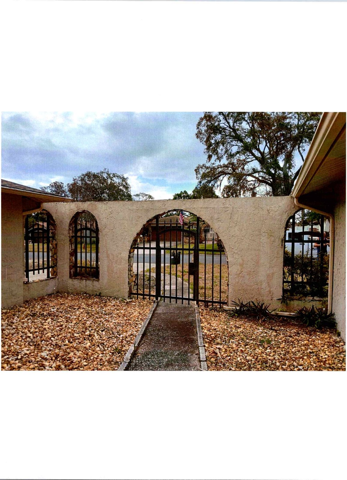 CUSTOM ALUMINUM FENCING & GATES — photo 5