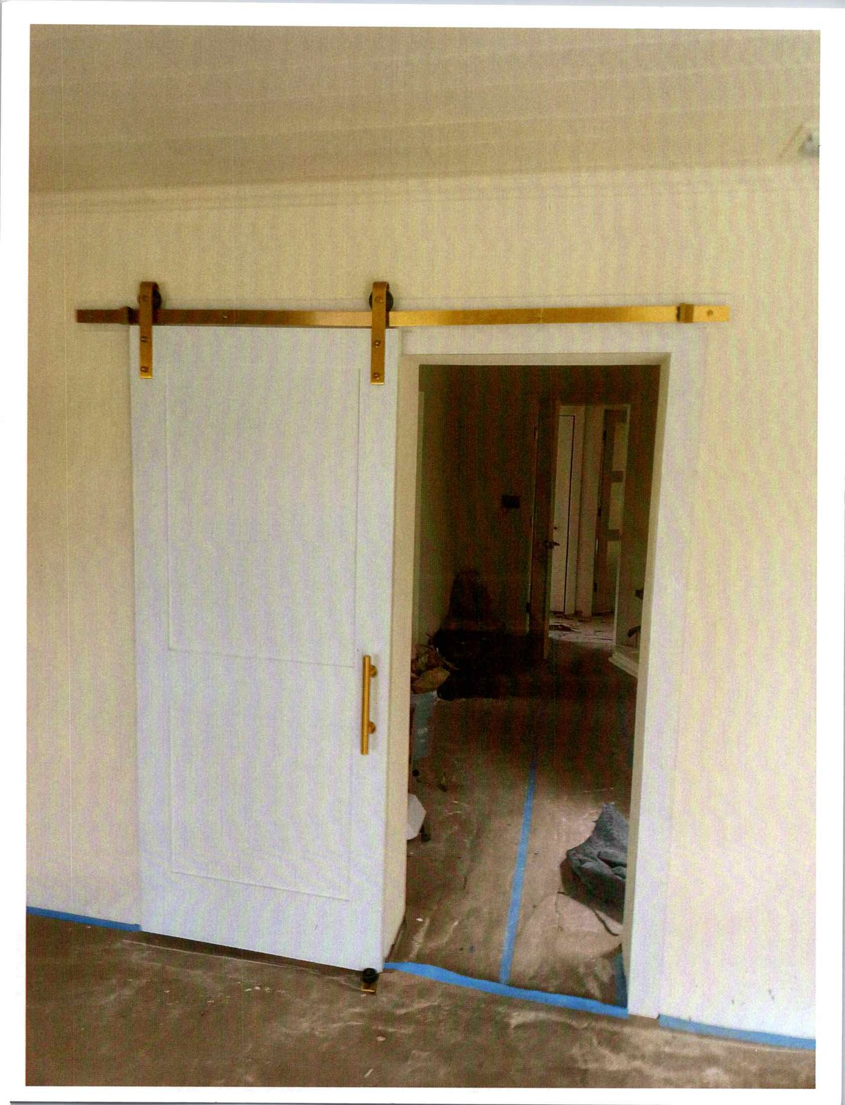 INTERIOR 2-PANEL SHAKER DOORS — photo 6