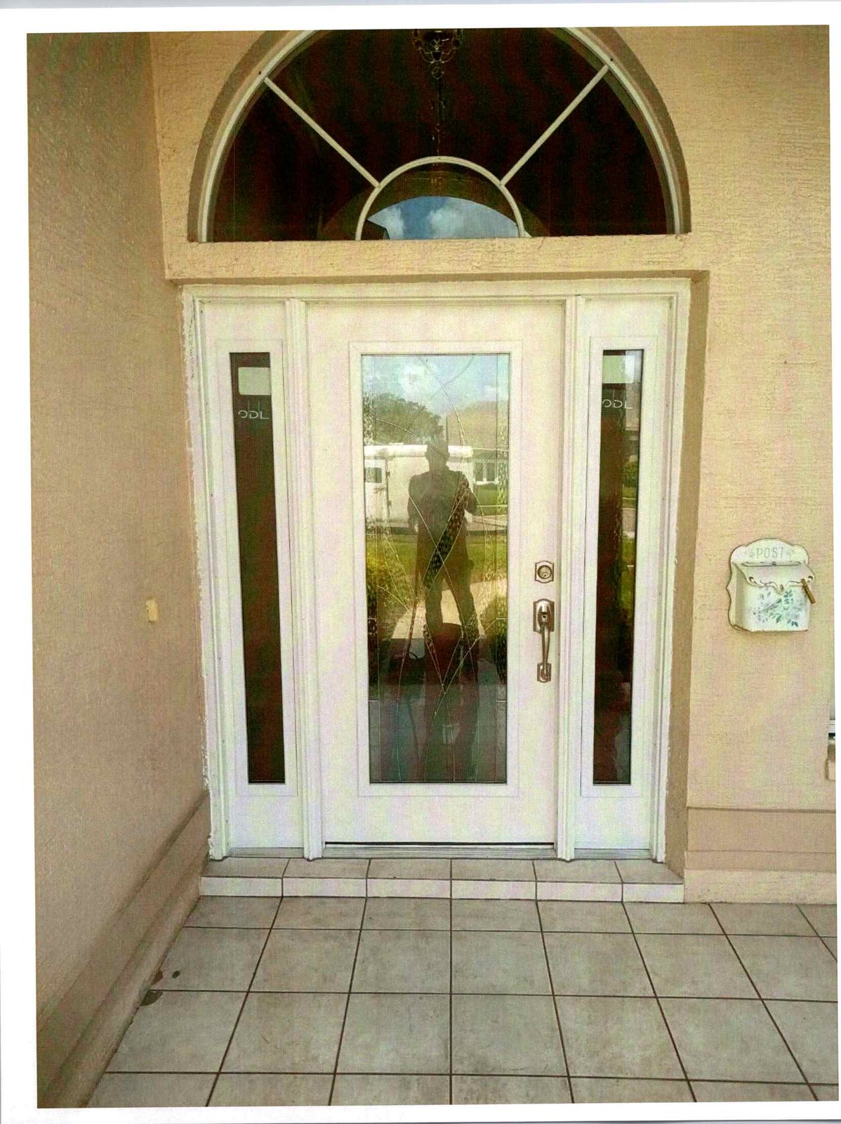 FRONT ENTRY DOOR WITH SIDELITES — photo 3