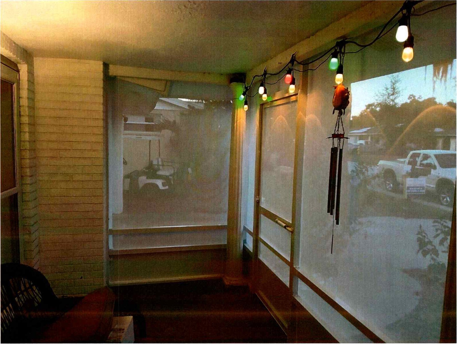 WHITE SUNSCREEN ENCLOSURE — photo 4